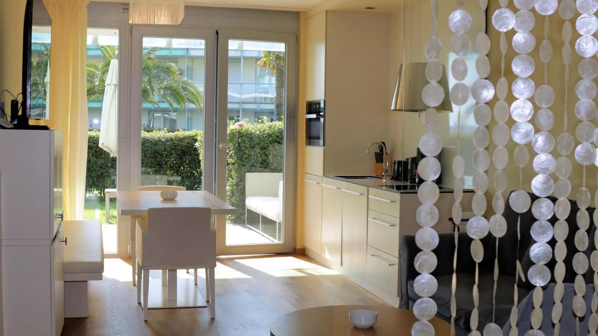 Nikola Luxury Apartments Senia Petrcane