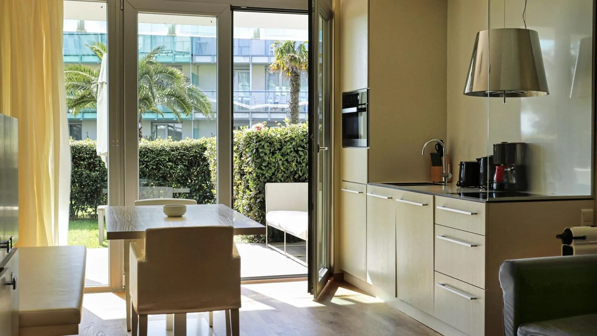 Nikola Luxury Apartments Senia Petrcane